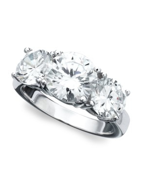 Crislu CLASSIC 3 STONE RING FINISHED IN PURE PLATINUM